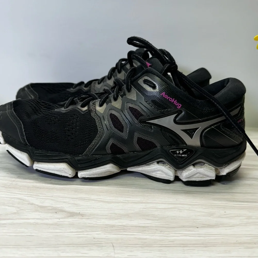 Mizuno Wave Horizon 3 Sneakers Womens 8.5 Black Fitness Running Shoes J1GD192655